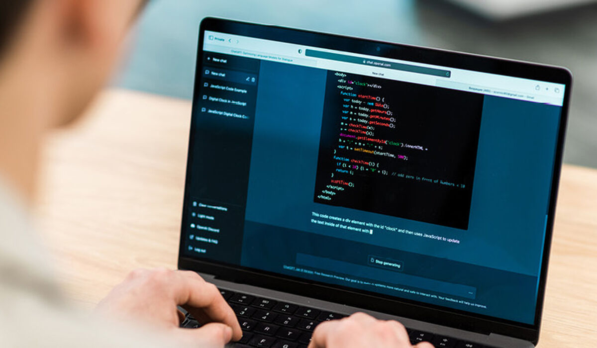 AI-utvecklare med fokus på maskininlärning bild